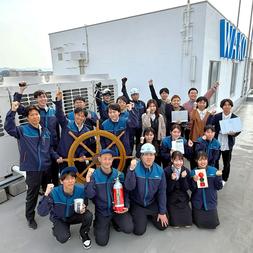 WAKOグループ社員の集合写真